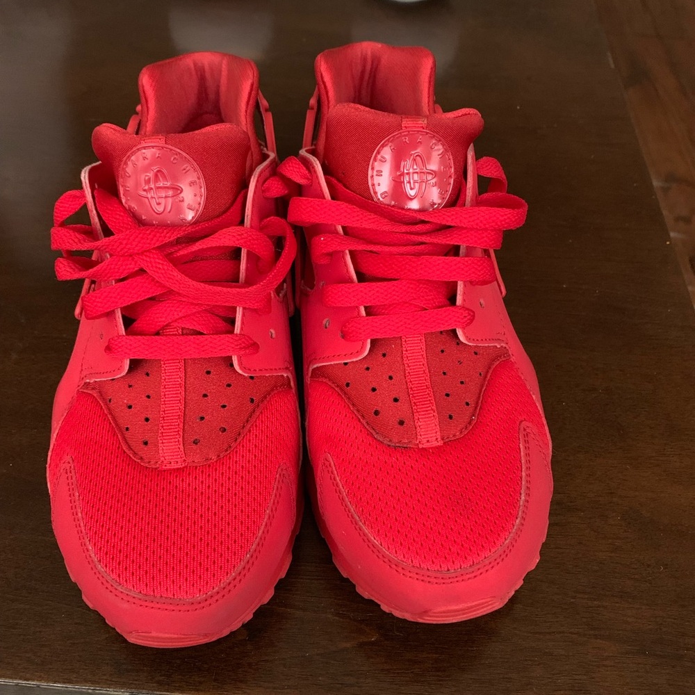 Red Hurraches (kids size 6.5) rarely worn!!
